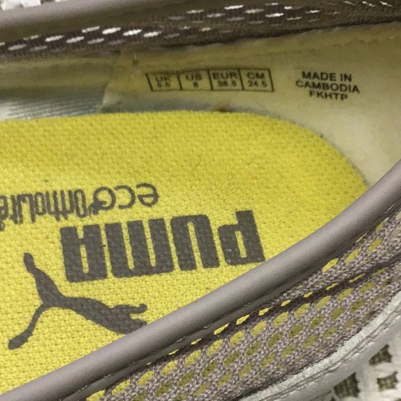 Puma white and gray slip on flats nice shape - Picture 12 of 12